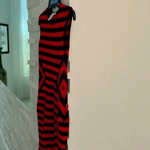 Cache, Casual Dress. Tight to the Body